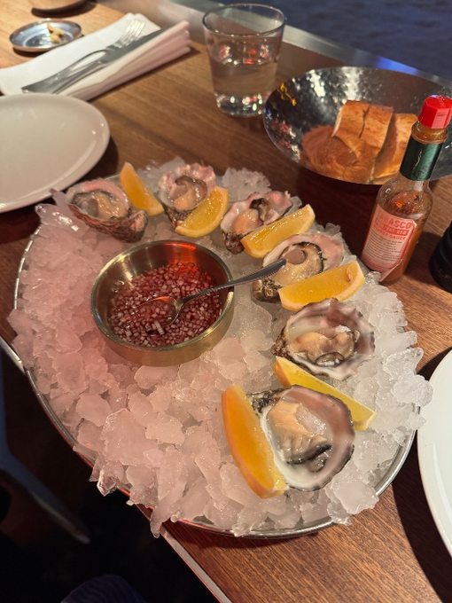 I just received oysters? from Anonymous via Throne. Thank you! https://t.co/UAqb6V68ol #Wishlist #Throne